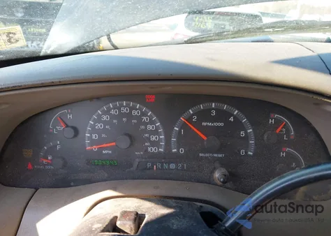 2000 Ford F-150 Lariat/Work Series/Xl/Xlt z USA, uszkodzony, nr VIN 1FTRX18W1YNA99010